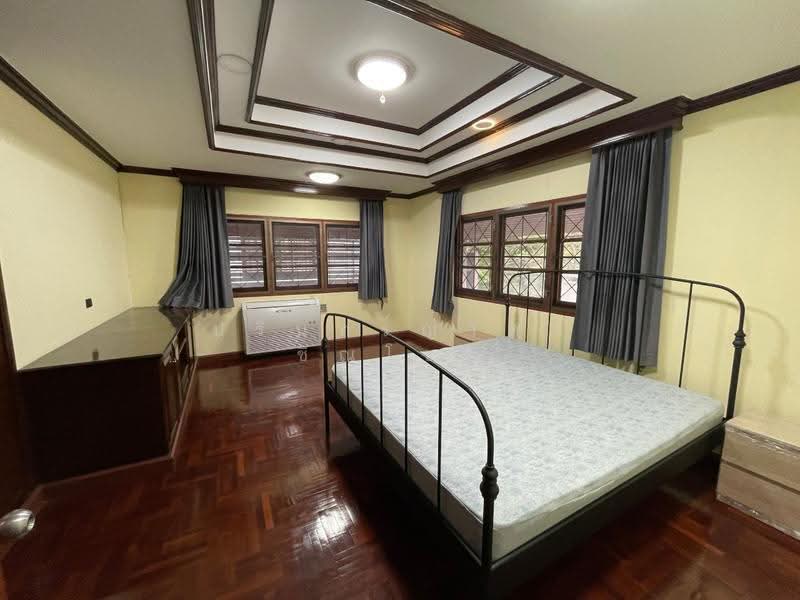 Single House Ratchadapisek, Bangkok, Samsen Nok, Huai Khwang, Bangkok, 5 Bedrooms, 200 sqm, Single Detached House For Rent, by ปรินทร์ญาดา ชิณโชติ, 11424770 - DDproperty.com