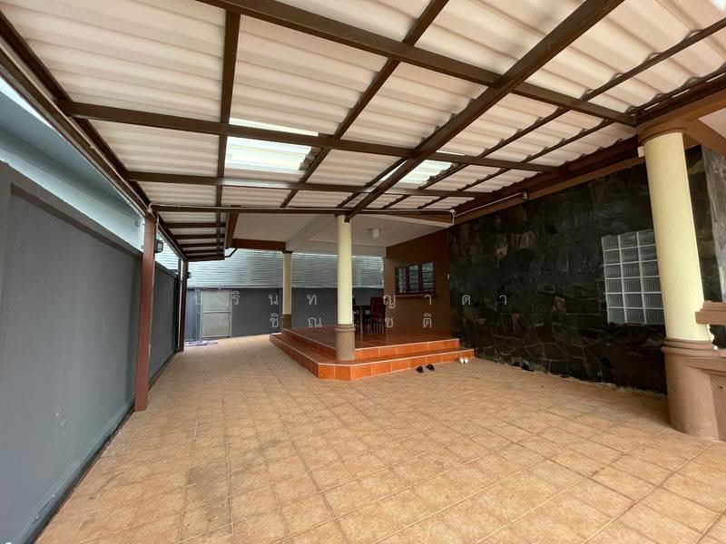 Single House Ratchadapisek, Bangkok, Samsen Nok, Huai Khwang, Bangkok, 5 Bedrooms, 200 sqm, Single Detached House For Rent, by ปรินทร์ญาดา ชิณโชติ, 11424770 - DDproperty.com