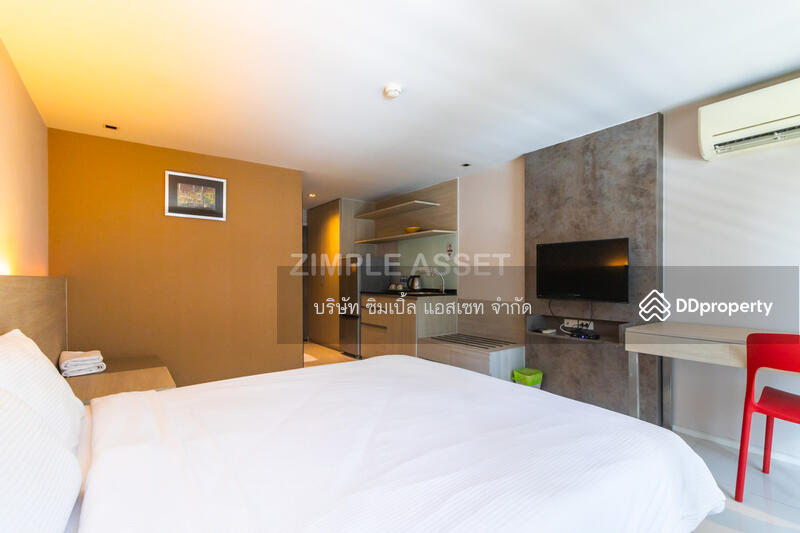 Studio Room 25 sqm Queen Bed