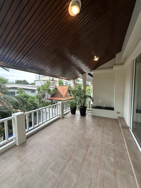 Villa For Rent Sukhumvit 31 Private And Quiet, Bangkok, Sukhumvit 31, Khlong Tan Nua, Watthana, Bangkok, 4 Bedrooms, 500 sqm, Single Detached House For Rent, by Suchanya Piboonwiput, 11426133 - DDproperty.com