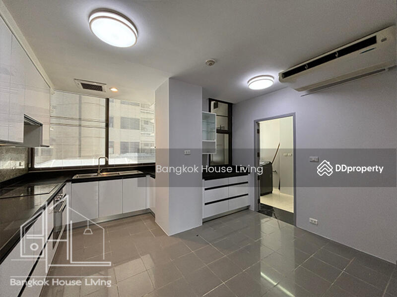 Ruamsuk Condominium, Bangkok, 12 Soi Athakravi, Khong Tan, Khlong Toei, Bangkok, 3 Bedrooms, 330 sqm, Condo For Rent, by Bangkok House Living, 11431139 - DDproperty.com