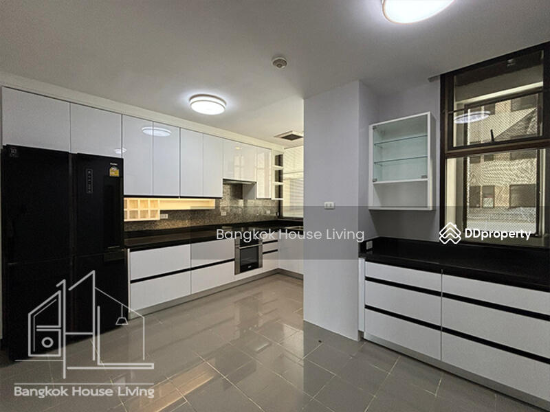 Ruamsuk Condominium, Bangkok, 12 Soi Athakravi, Khong Tan, Khlong Toei, Bangkok, 3 Bedrooms, 330 sqm, Condo For Rent, by Bangkok House Living, 11431139 - DDproperty.com