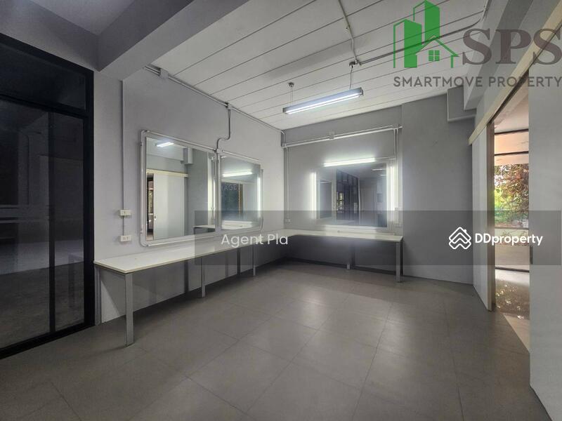 Beautiful decorated office building for rent near Bangkok hospital Soi Soonvojai (SPSP547), Bangkok, ถนนเพชรบุรี, Bang Kapi, Huai Khwang, Bangkok, , 1,500 sqm, Office Space For Rent, by Agent Pla, 11433413 - DDproperty.com