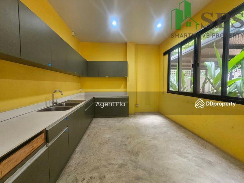 Beautiful decorated office building for rent near Bangkok hospital Soi Soonvojai (SPSP547), Bangkok, ถนนเพชรบุรี, Bang Kapi, Huai Khwang, Bangkok, , 1,500 sqm, Office Space For Rent, by Agent Pla, 11433413 - DDproperty.com