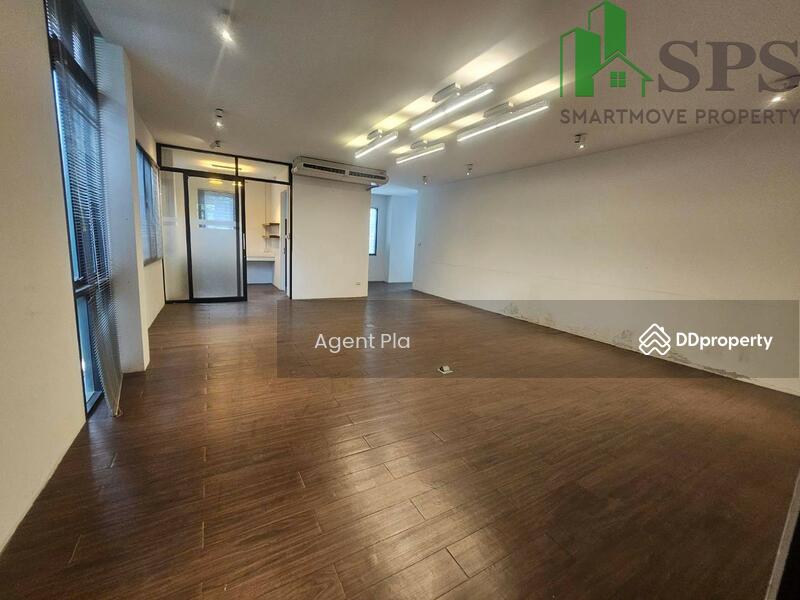 Beautiful decorated office building for rent near Bangkok hospital Soi Soonvojai (SPSP547), Bangkok, ถนนเพชรบุรี, Bang Kapi, Huai Khwang, Bangkok, , 1,500 sqm, Office Space For Rent, by Agent Pla, 11433413 - DDproperty.com