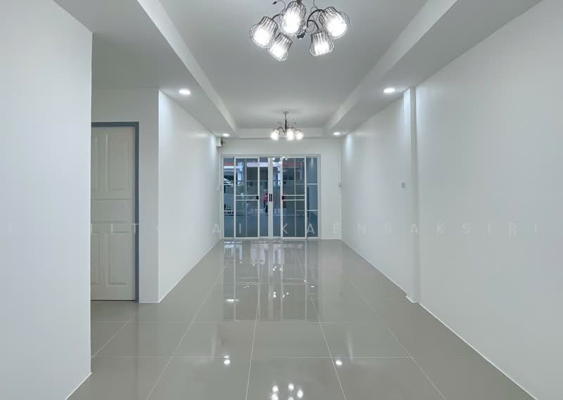 146/94 หมู่บ้าน รสสุคนธ์ ปทุมธานี อำเภอคลองหลวง ปทุมธานี, ปทุมธานี, คลองสอง, คลองหลวง, ปทุมธานี, 96 ตร.ม., ทาวน์เฮ้าส์ ขาย, โดย Pichitchai Kaensaksiri, 11436470 - DDproperty.com