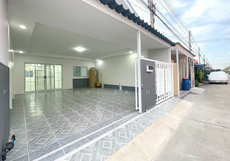 146/94 หมู่บ้าน รสสุคนธ์ ปทุมธานี อำเภอคลองหลวง ปทุมธานี, ปทุมธานี, คลองสอง, คลองหลวง, ปทุมธานี, 96 ตร.ม., ทาวน์เฮ้าส์ ขาย, โดย Pichitchai Kaensaksiri, 11436470 - DDproperty.com