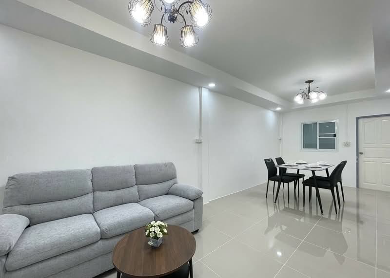 146/94 หมู่บ้าน รสสุคนธ์ ปทุมธานี อำเภอคลองหลวง ปทุมธานี, ปทุมธานี, คลองสอง, คลองหลวง, ปทุมธานี, 96 ตร.ม., ทาวน์เฮ้าส์ ขาย, โดย Pichitchai Kaensaksiri, 11436470 - DDproperty.com