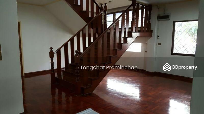 ให้เช่า - shophouse for rent ekkamai : บ้านให้เช่า เอกมัย, กรุงเทพ
