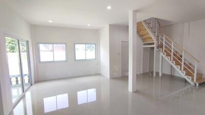 ขาย - ขายบ้านเดี่ยว 2 ชั้น หมู่บ้านธรรมสุธีร์ ปทุมธานี ถนนปทุมธานี - บางบัวทอง (ทล.307) ทำเลดี น่าอยู่, ปทุมธานี