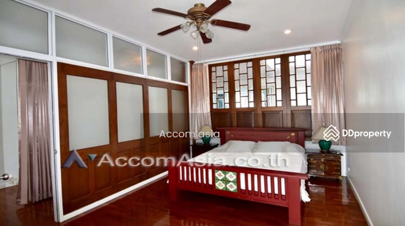 ให้เช่า - 4 Bedrooms Townhouse for Rent in Sukhumvit, Bangkok near MRT Khlong Toei at Natural Place (2519984), กรุงเทพ