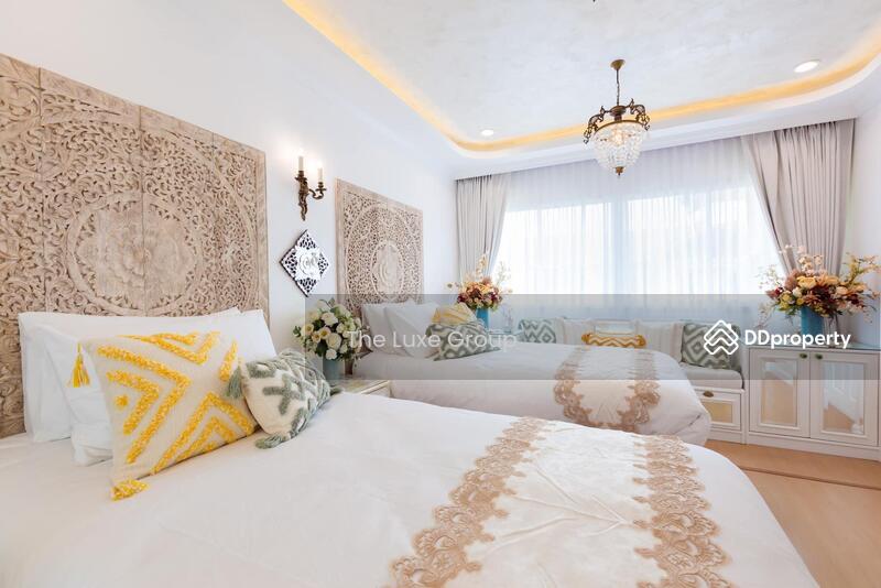 ให้เช่า - 4-storey luxury townhouse, Pradit Manutham, กรุงเทพ
