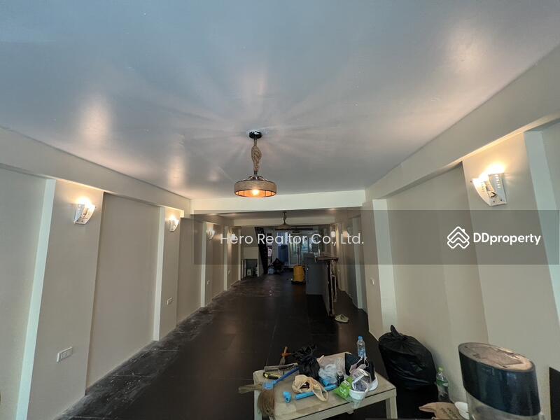 For Sale - Sale with Tenant Bangkok Shophouse Sukhumvit BTS Nana Watthana BRE20745, Bangkok