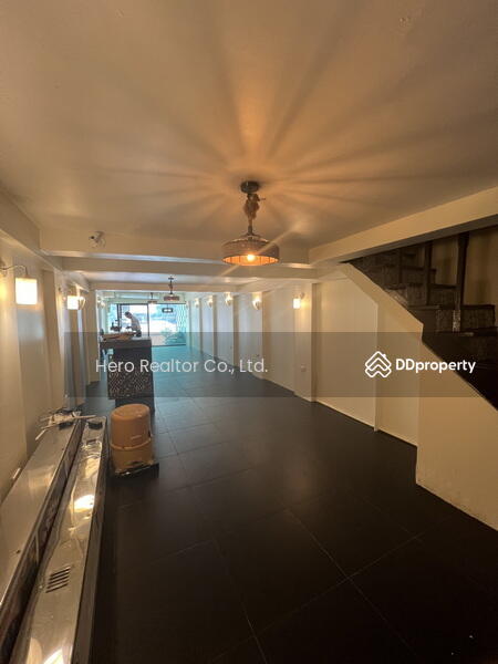 For Sale - Sale with Tenant Bangkok Shophouse Sukhumvit BTS Nana Watthana BRE20745, Bangkok