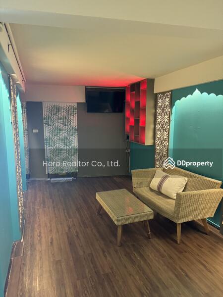For Sale - Sale with Tenant Bangkok Shophouse Sukhumvit BTS Nana Watthana BRE20745, Bangkok