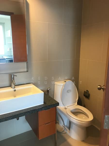 Villa Sathorn, Bangkok, 5 KrungThonBuri Road, Khlong Ton Sai, Khlong San, Bangkok, Studio, 40 sqm, Condo For Rent, by Kedsara Losuwarat, 11441321 - DDproperty.com
