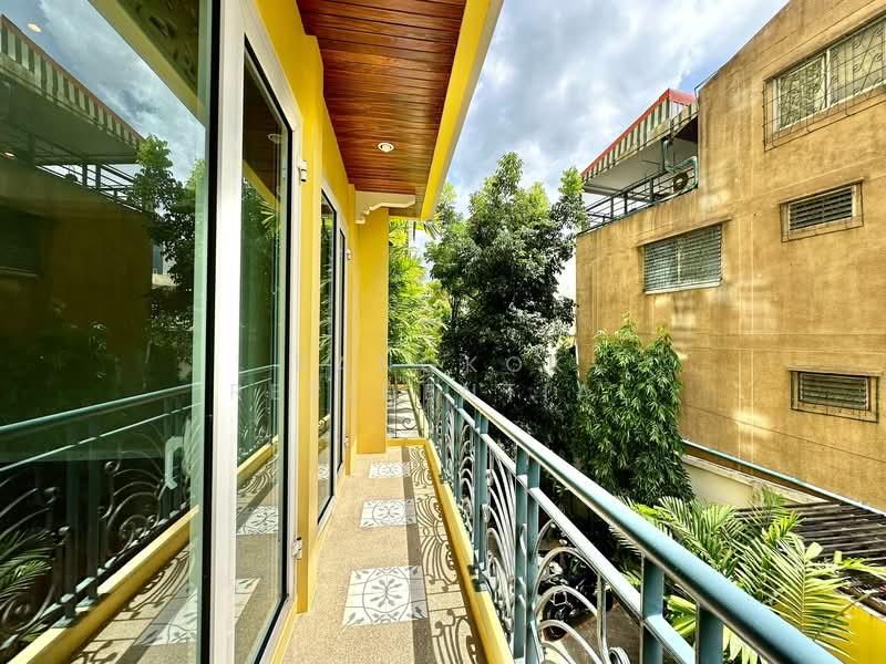 Supreme Garden condominium, Bangkok, ซอยเย็นอากาศ 1 ถนนเย็นอากาศ แขวงทุ่งมหาเมฆ เขตสาทร กทม., Sathon, Bangkok, 3 Bedrooms, 276 sqm, Condo For Rent, by Bangkok Residential, 11441797 - DDproperty.com