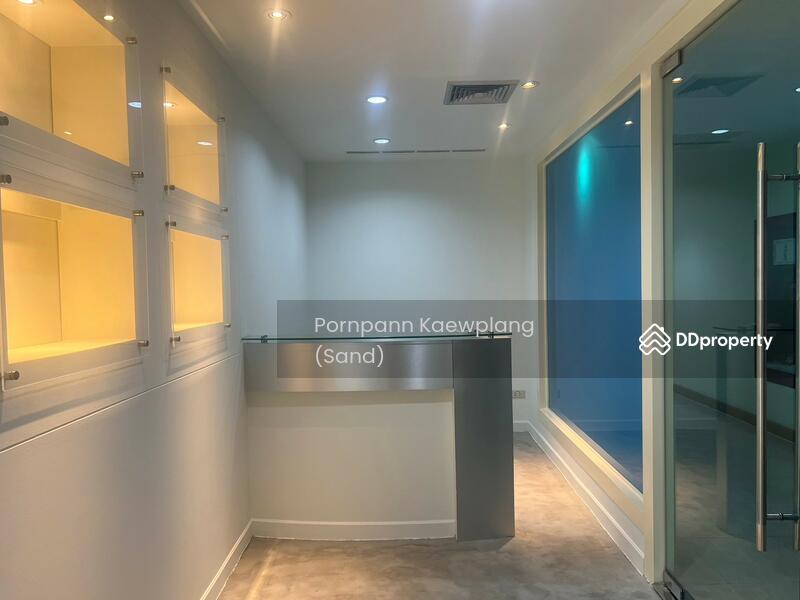 For Rent - Bangkok office for rent Sathrorn 2mins from BTS 90sqm. T: 0989153871 line: bangkokofficeagency, Bangkok