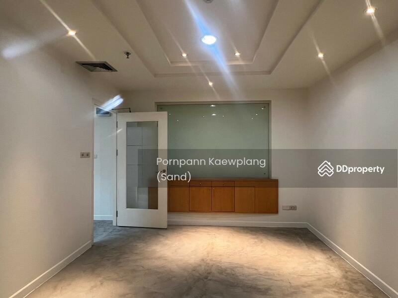 For Rent - Bangkok office for rent Sathrorn 2mins from BTS 90sqm. T: 0989153871 line: bangkokofficeagency, Bangkok