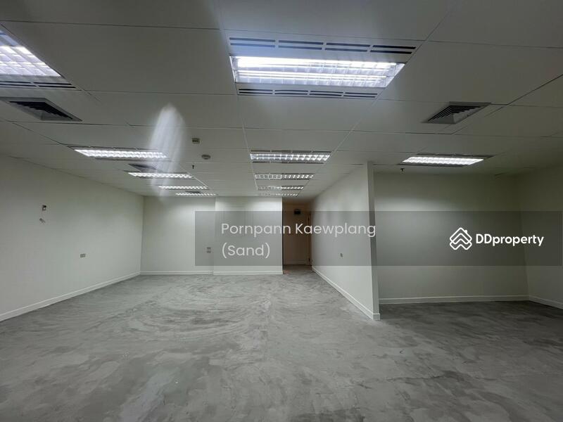 For Rent - Bangkok office for rent Sathrorn 2mins from BTS 90sqm. T: 0989153871 line: bangkokofficeagency, Bangkok