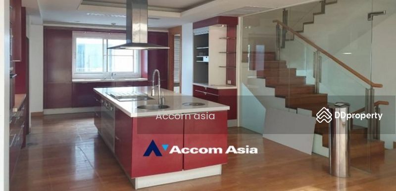 For Rent - 6 Bedrooms Townhouse for Sale and Rent in Sukhumvit, Bangkok near BTS Ekkamai at The Parklane 12, Bangkok