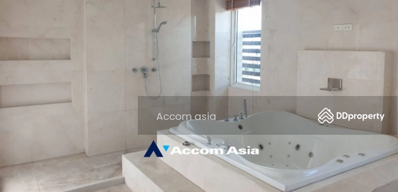 For Rent - 6 Bedrooms Townhouse for Sale and Rent in Sukhumvit, Bangkok near BTS Ekkamai at The Parklane 12, Bangkok