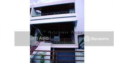 ขาย - 3 Bedrooms Townhouse for Sale in Sukhumvit, Bangkok near BTS Thong Lo (1716036), กรุงเทพ