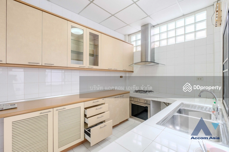 ให้เช่า - 4 Bedrooms Townhouse for Rent in Sathorn, Bangkok near MRT Khlong Toei - MRT Lumphini at Yenagard, กรุงเทพ