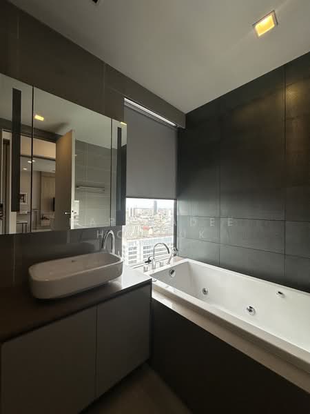 M Silom, Bangkok, 26 Narathiwas Ratchanakarin Road, Suriyawong, Bang Rak, Bangkok, 2 Bedrooms, 80 sqm, Condo For Rent, by Napawadee Homhuk, 11448218 - DDproperty.com