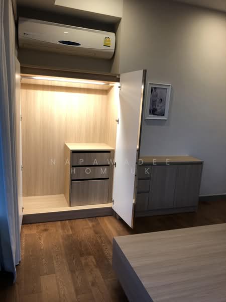 M Silom, Bangkok, 26 Narathiwas Ratchanakarin Road, Suriyawong, Bang Rak, Bangkok, 2 Bedrooms, 80 sqm, Condo For Rent, by Napawadee Homhuk, 11448218 - DDproperty.com