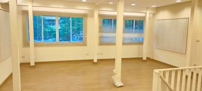 โฮมโปร พระราม 3 BTS เซนต์หลุยส์, Bangkok, 1 ช่องนนทรี, Chong Nonsi, Yan Nawa, Bangkok, 5 Bedrooms, 215 sqm, Single Detached House For Rent, by ณัฐพงศ์ สุนทรอรุณ, 11448499 - DDproperty.com