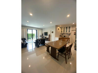 ขาย - Burasiri Pattanakarn : บุราสิริ พัฒนาการ, กรุงเทพ