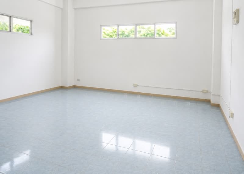 Office building for sale, Mittraphap Road, Nakhon Ratchasima, มิตรภาพ, Ban Ko, Muang Nakhon Ratchasima, Nakhon Ratchasima, , 1,008 sqm, Office Space For Sale, by Parinthida Sawuddisopakaykul, 11457718 - DDproperty.com