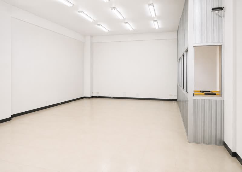Office building for sale, Mittraphap Road, Nakhon Ratchasima, มิตรภาพ, Ban Ko, Muang Nakhon Ratchasima, Nakhon Ratchasima, , 1,008 sqm, Office Space For Sale, by Parinthida Sawuddisopakaykul, 11457718 - DDproperty.com