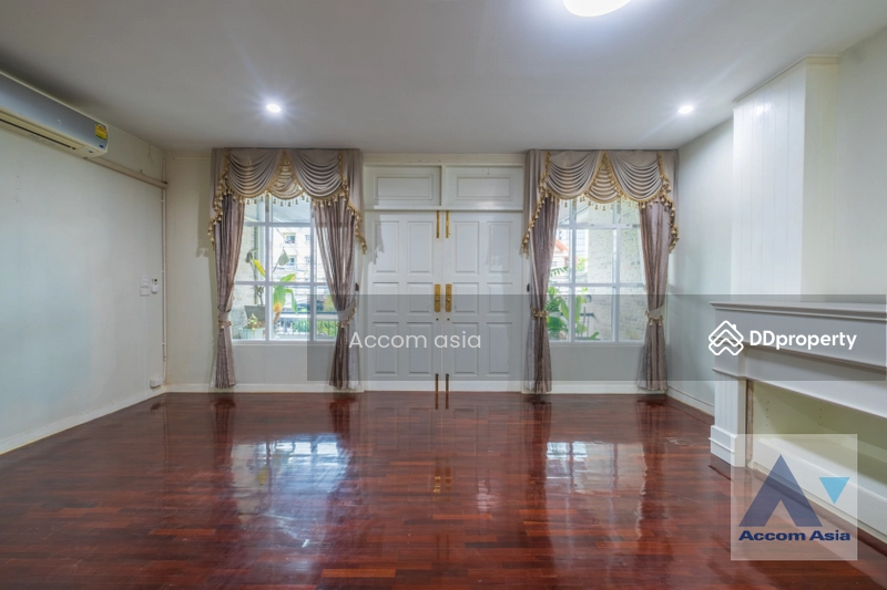 ให้เช่า - 3 BR-Townhouse in Bangkok, กรุงเทพ