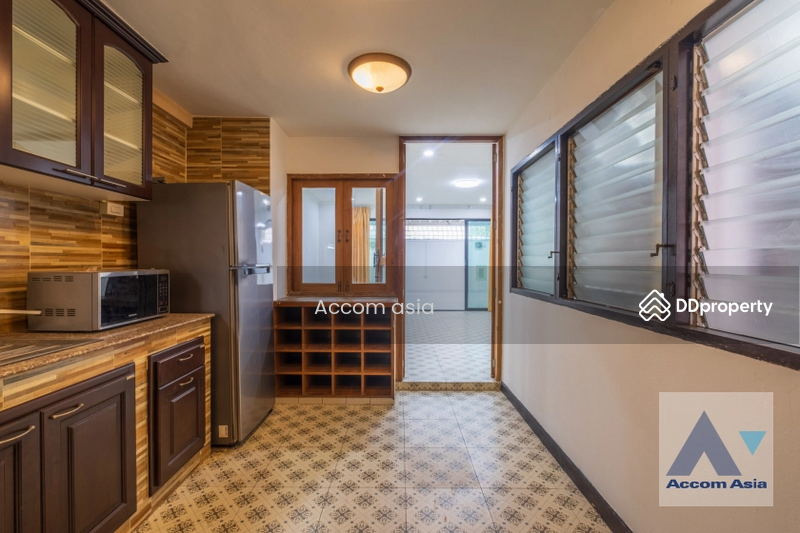 ให้เช่า - 3 BR-Townhouse in Bangkok, กรุงเทพ