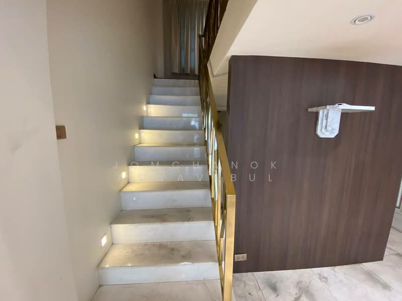 Shophouse near BTS Ekkamai, Bangkok, Khlong Tan Nua, Watthana, Bangkok, , 260 sqm, Shophouse For Sale, by Jomchanok Aswavibul, 11462166 - DDproperty.com