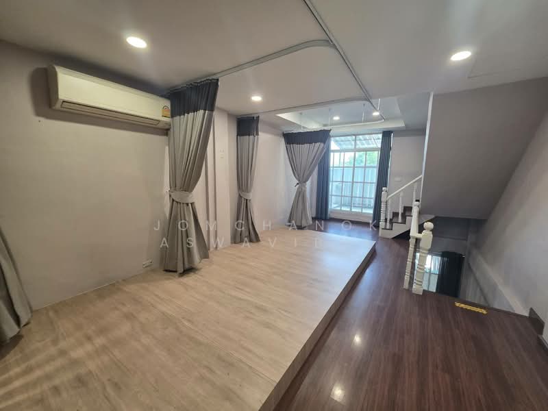 Shophouse near BTS Ekkamai, Bangkok, Khlong Tan Nua, Watthana, Bangkok, , 260 sqm, Shophouse For Sale, by Jomchanok Aswavibul, 11462166 - DDproperty.com