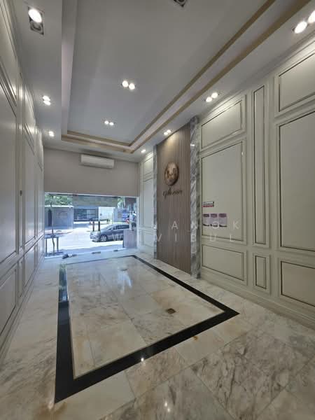 ขาย - Shophouse near BTS Ekkamai, กรุงเทพ