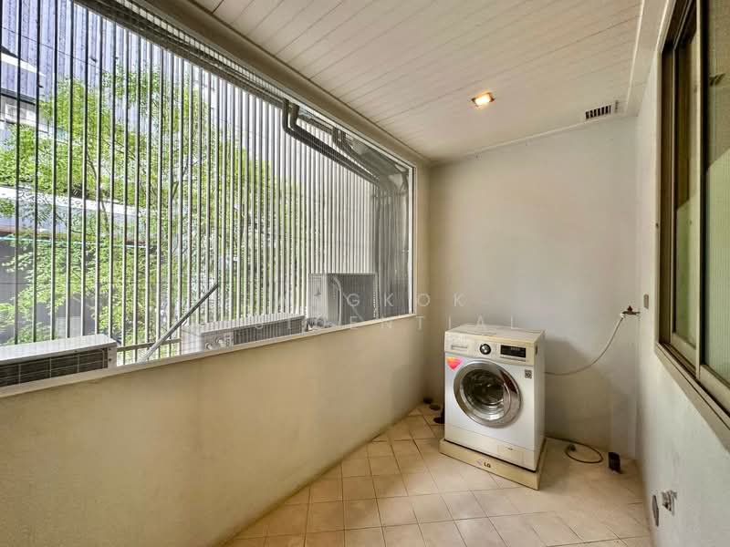 Ficus Lane, Bangkok, Soi Sukhumvit 44/1, Phra Kanong, Khlong Toei, Bangkok, 3 Bedrooms, 210 sqm, Condo For Rent, by Bangkok Residential, 11465141 - DDproperty.com