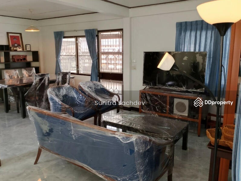 House for Rent Near MRT Ratchadaphisek, กรุงเทพ, -, ห้วยขวาง, กรุงเทพ, 240 ตร.ม., บ้านเดี่ยว ให้เช่า, โดย Sunitra Sachdev, 11465300 - DDproperty.com