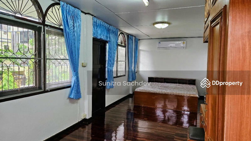 House for Rent Near MRT Ratchadaphisek, Bangkok, -, Huai Khwang, Bangkok, 3 Bedrooms, 240 sqm, Single Detached House For Rent, by Sunitra Sachdev, 11465300 - DDproperty.com