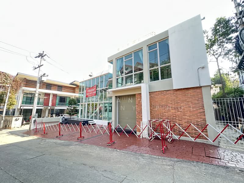 For Sale - Urgent Sale: Home Office behind Chiang Mai University, near Wat Umong Alley (Owner selling directly), Chiang Mai