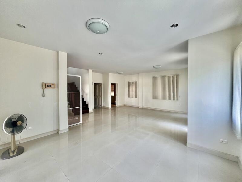 ขาย - Casalunar Village : หมู่บ้านคาซาลูน่า, ชลบุรี