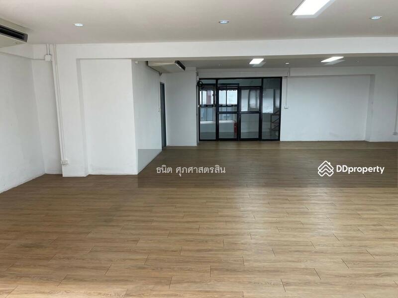 For Rent - For rent, office building 100 sq m. H & R Tower Hua Mak., Bangkok