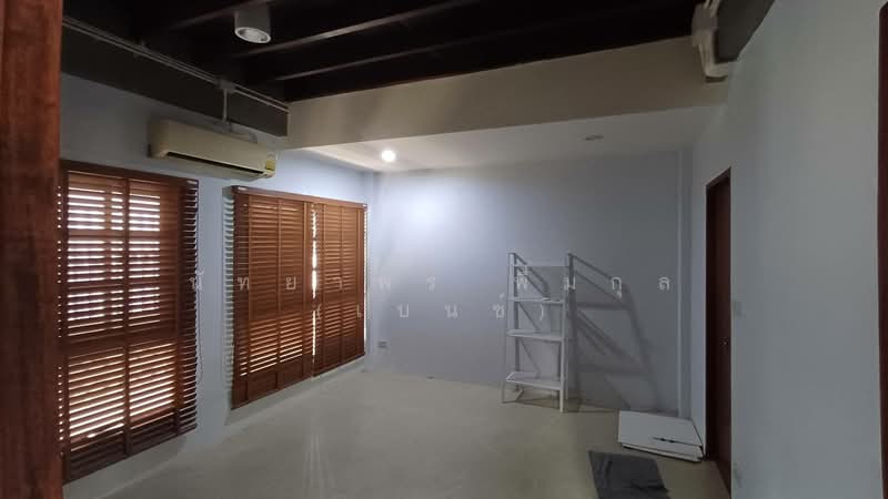 หมู่บ้านมิตรภาพ ซอยศรีนครินทร์ 38, Bangkok, Nong Bon, Prawet, Bangkok, 3 Bedrooms, 400 sqm, Single Detached House For Rent, by Nattayaporn Peumkul (Benz), 11472493 - ห้องเอนกประสงค์ ชั้น 1 +แอร์ 1 - DDproperty.com