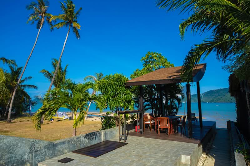 7R0510 Seaview pool villa 3bedroom 3bathroom 250,000/month at rawai have fully furnished, Phuket, Rawai, Muang Phuket, Phuket, 3 Bedrooms, 400 sqm, Villa For Rent, by PK LIFE Property, 11472561 - DDproperty.com