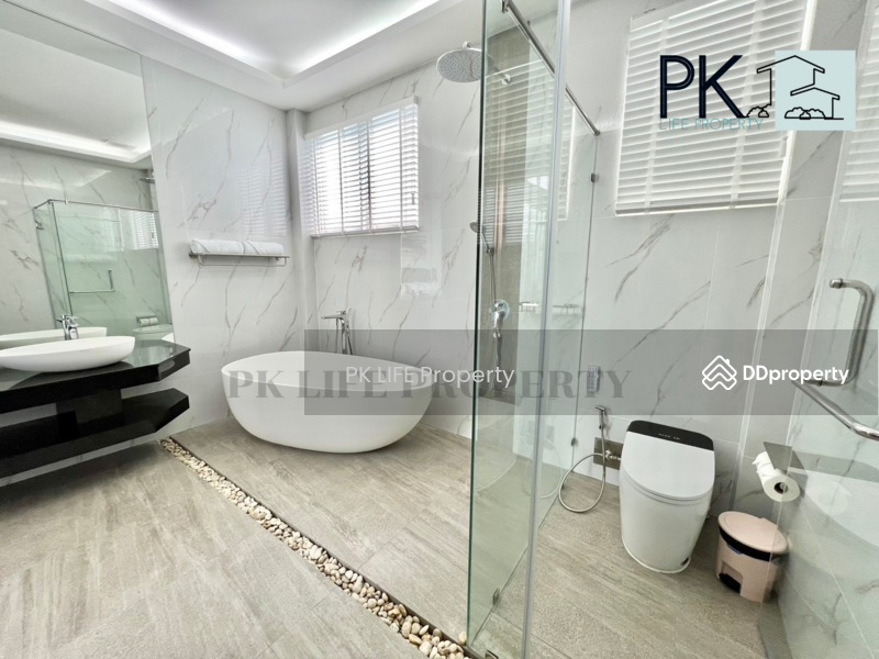 7R0581 This pool villa 4 bedroom 4 bathroom 130,000/month at Rawai have fully furnished, Phuket, Rawai, Muang Phuket, Phuket, 4 Bedrooms, 353 sqm, Villa For Rent, by PK LIFE Property, 11472658 - DDproperty.com