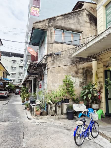 ขายตึกเก่า2ชั้น 10.7ตรว. ใกล้วัดราชบพิตร ถ.เฟื่องนคร เหมาะซื้อลงทุน, Bangkok, Wang Burapaphirom, Phra Nakhon, Bangkok, , 96 sqm, Shophouse For Sale, by คุณก้อง/Ajhome, 11473312 - DDproperty.com
