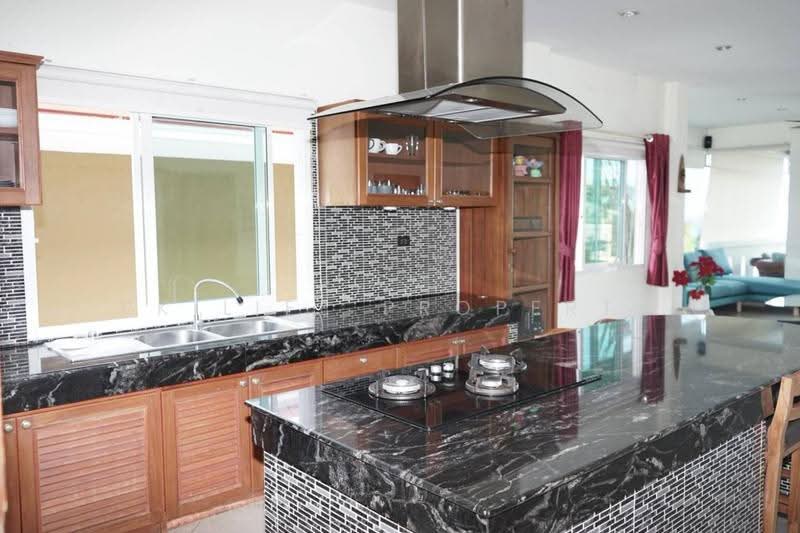 6R0096 Pool villa for rent 4bedroom 4bathroom 200,000/month at kata have fully furnished, ภูเก็ต, กะรน, เมืองภูเก็ต, ภูเก็ต, 250 ตร.ม., วิลล่า ให้เช่า, โดย PK LIFE Property, 11474651 - DDproperty.com